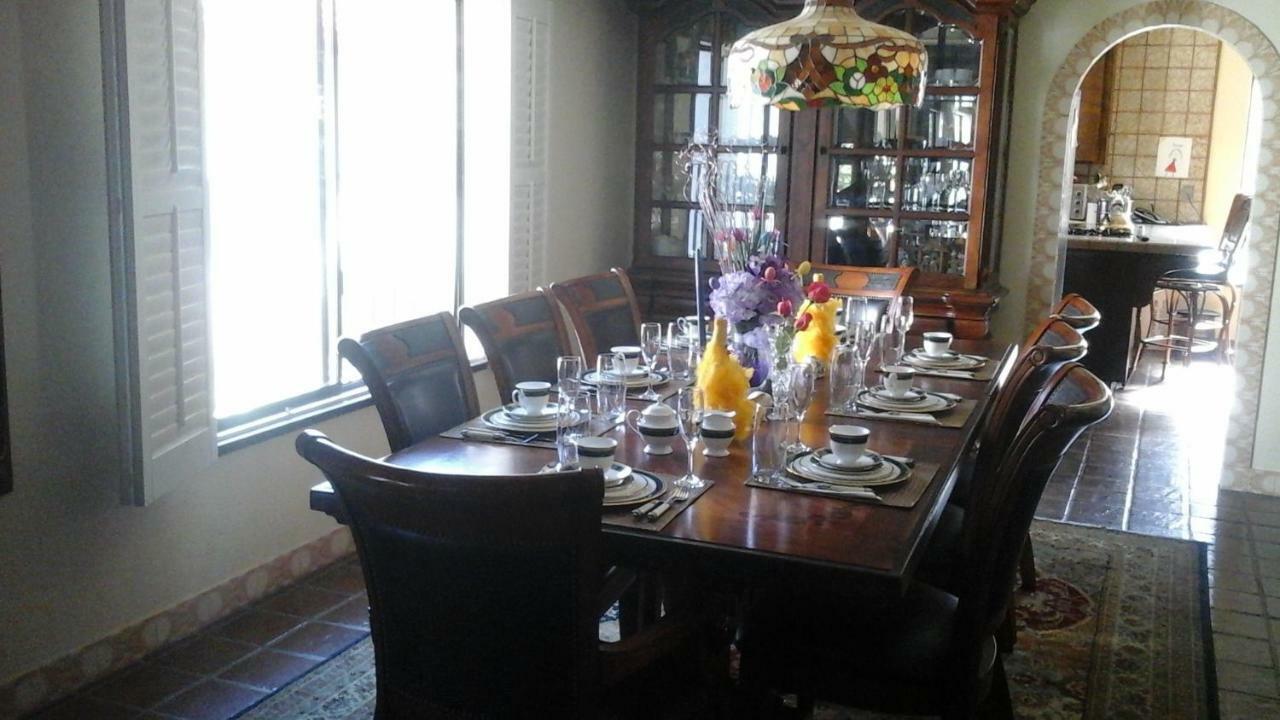 Spanish Villa Inn เซนต์เฮเลนา ภายนอก รูปภาพ